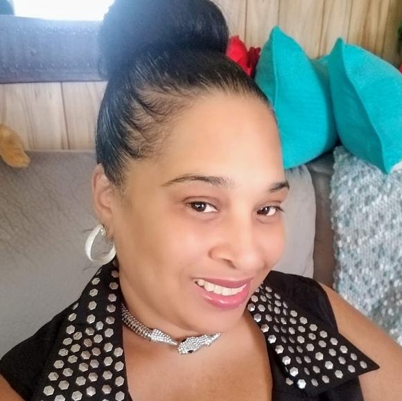 Meet your Posher, Michelle - Picture 5 of 14